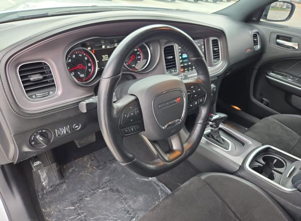 61cb3517-3b4b-4c41-b373-4242eece9d36